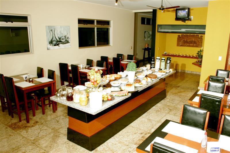 Rodes Palace Hotel Патросиниу Экстерьер фото