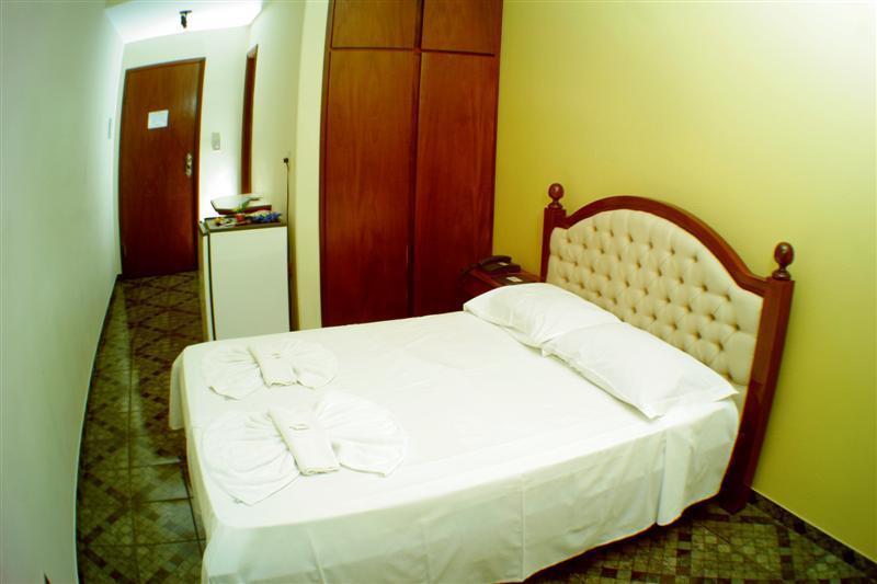 Rodes Palace Hotel Патросиниу Экстерьер фото