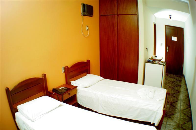 Rodes Palace Hotel Патросиниу Экстерьер фото